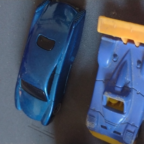 Cars and trucks - Picture 2 of 3